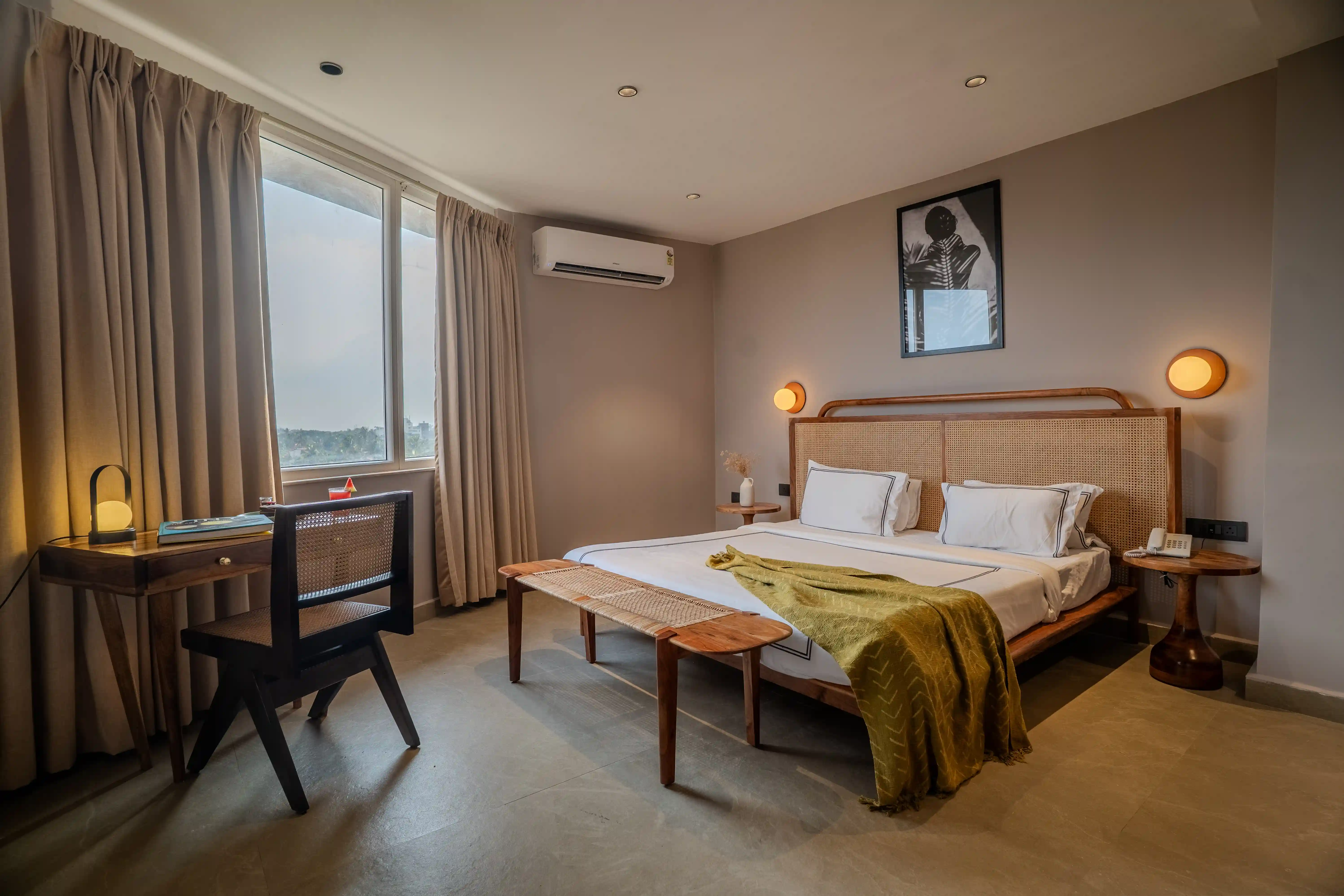 Presidential Suite with Bathtub 