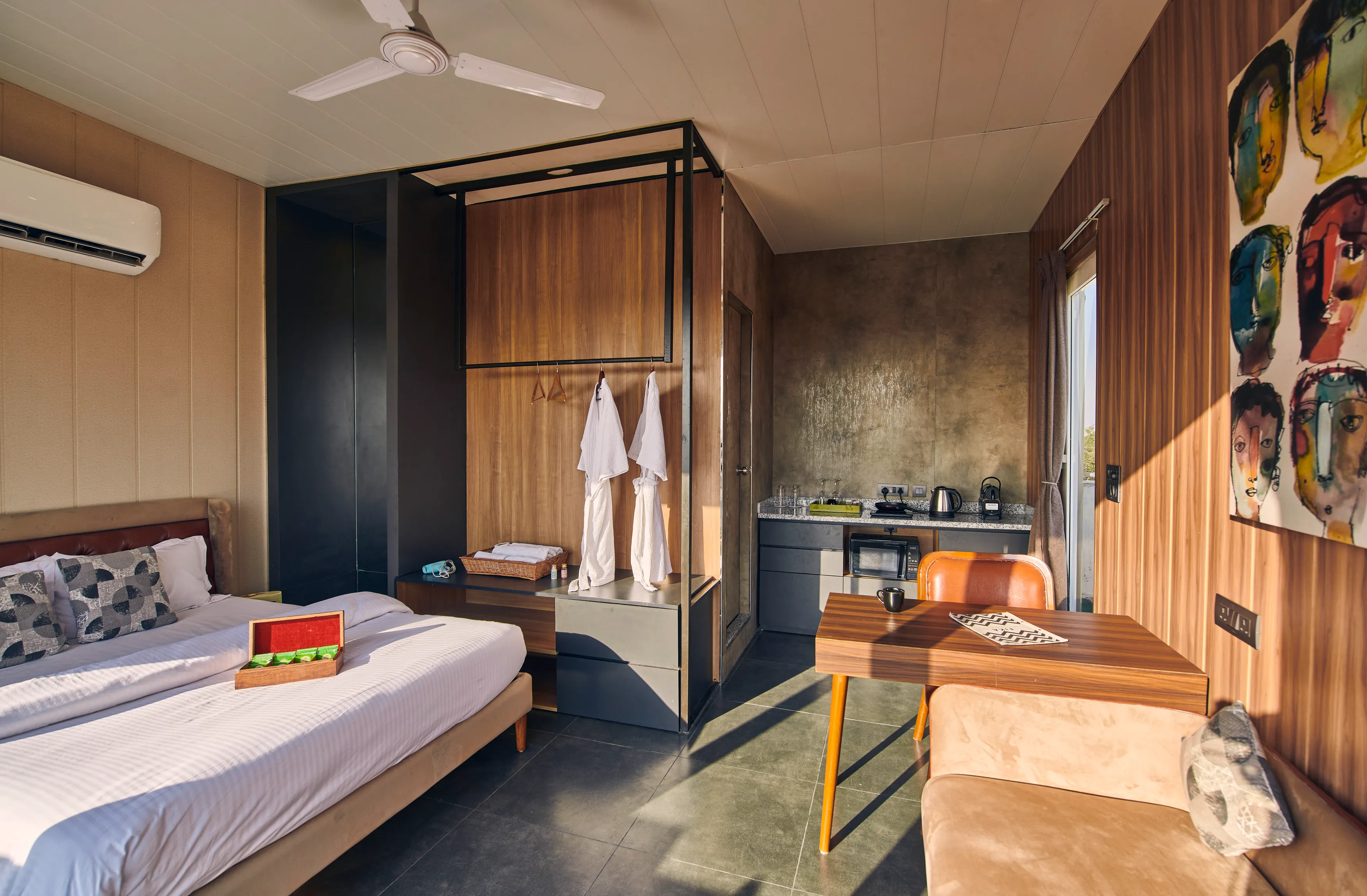 click to zoom Glamping studio