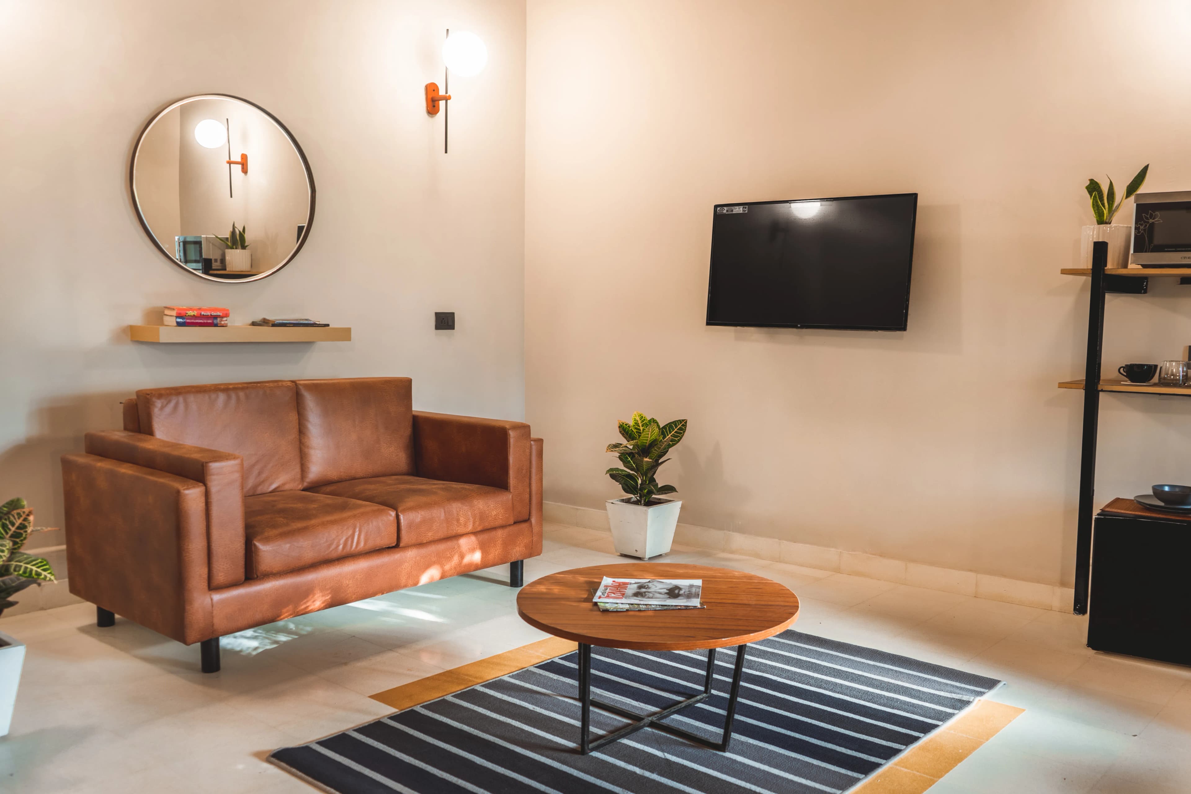 click to zoom King Suite