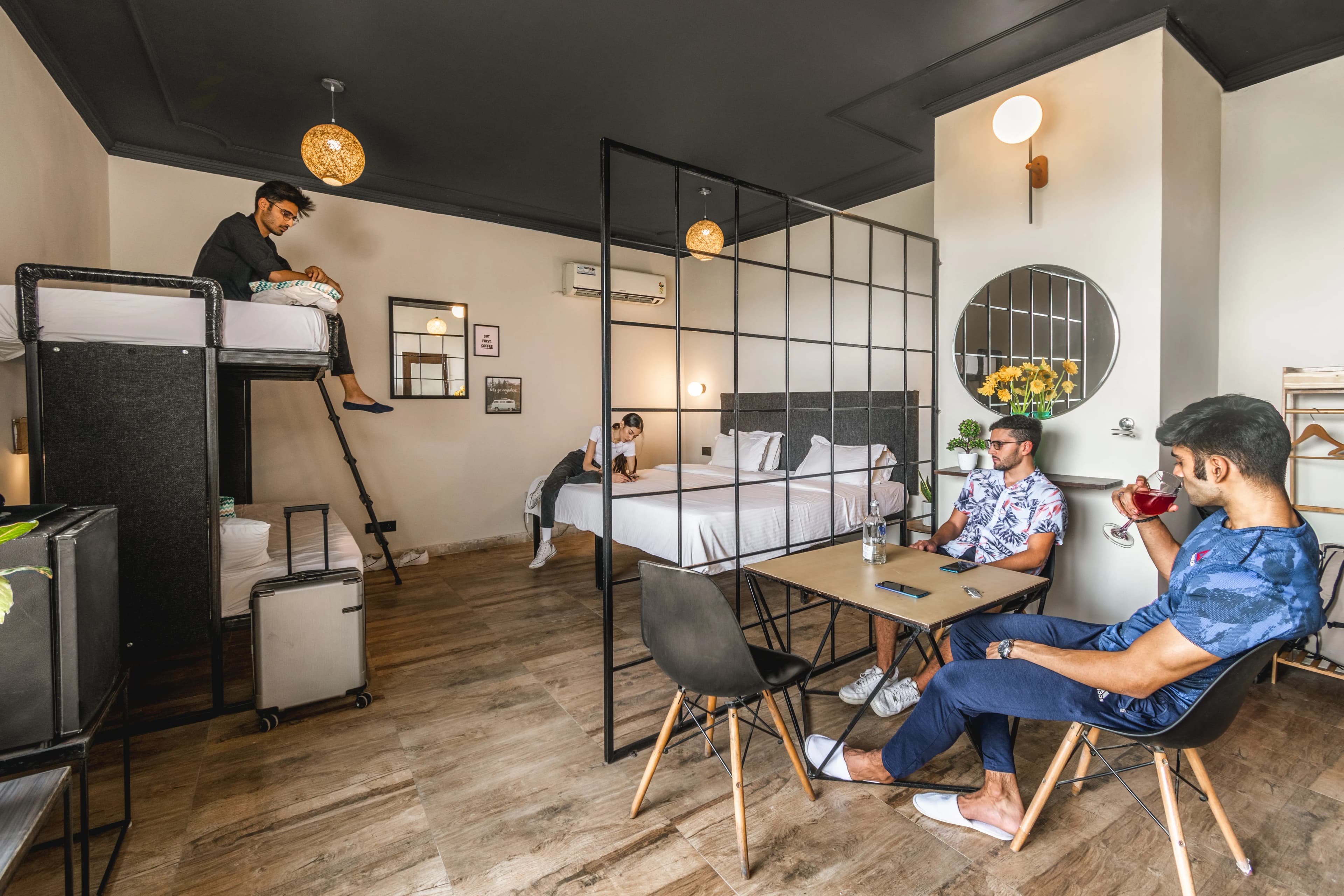 click to zoom Penthouse