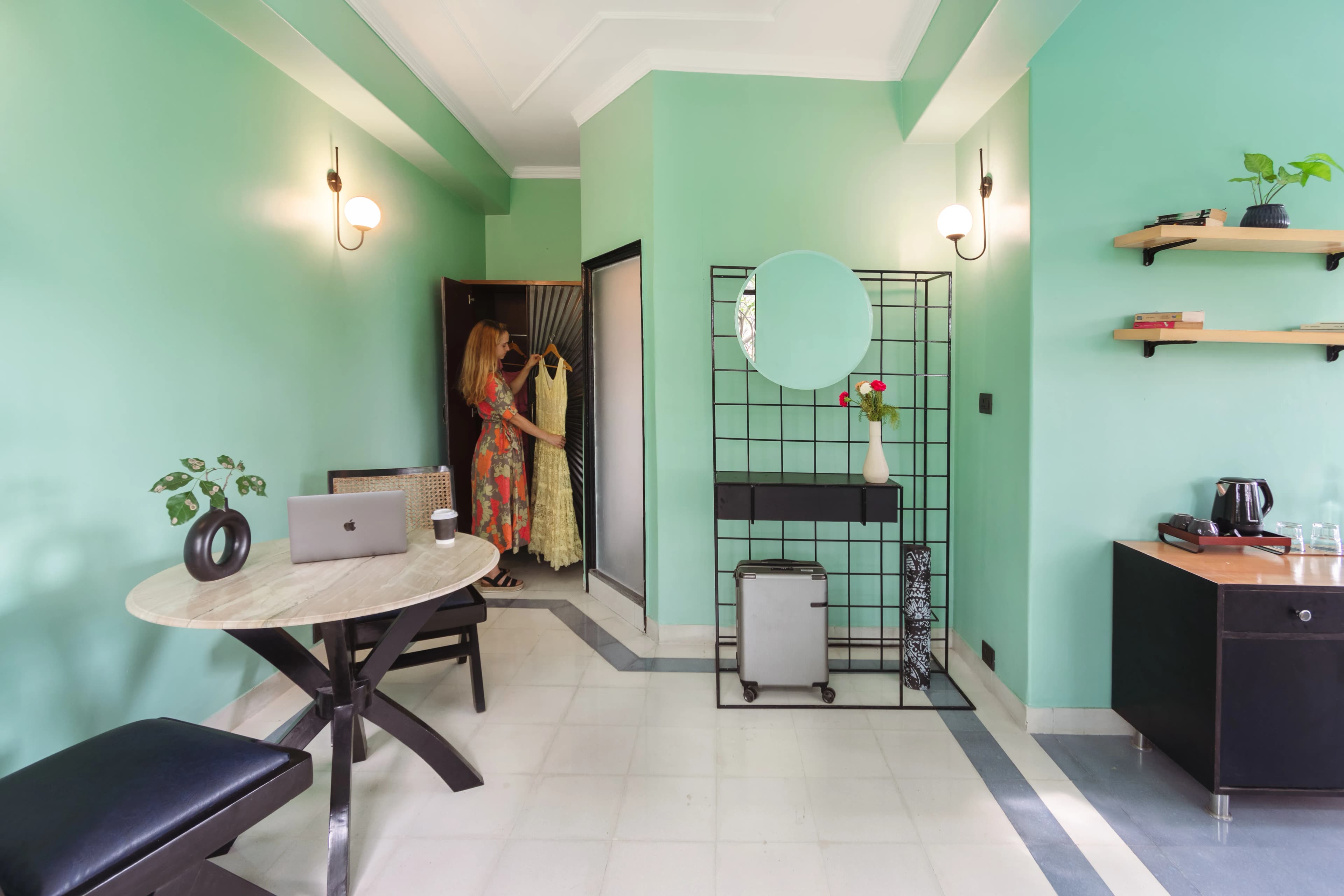 click to zoom Poshtel One studio