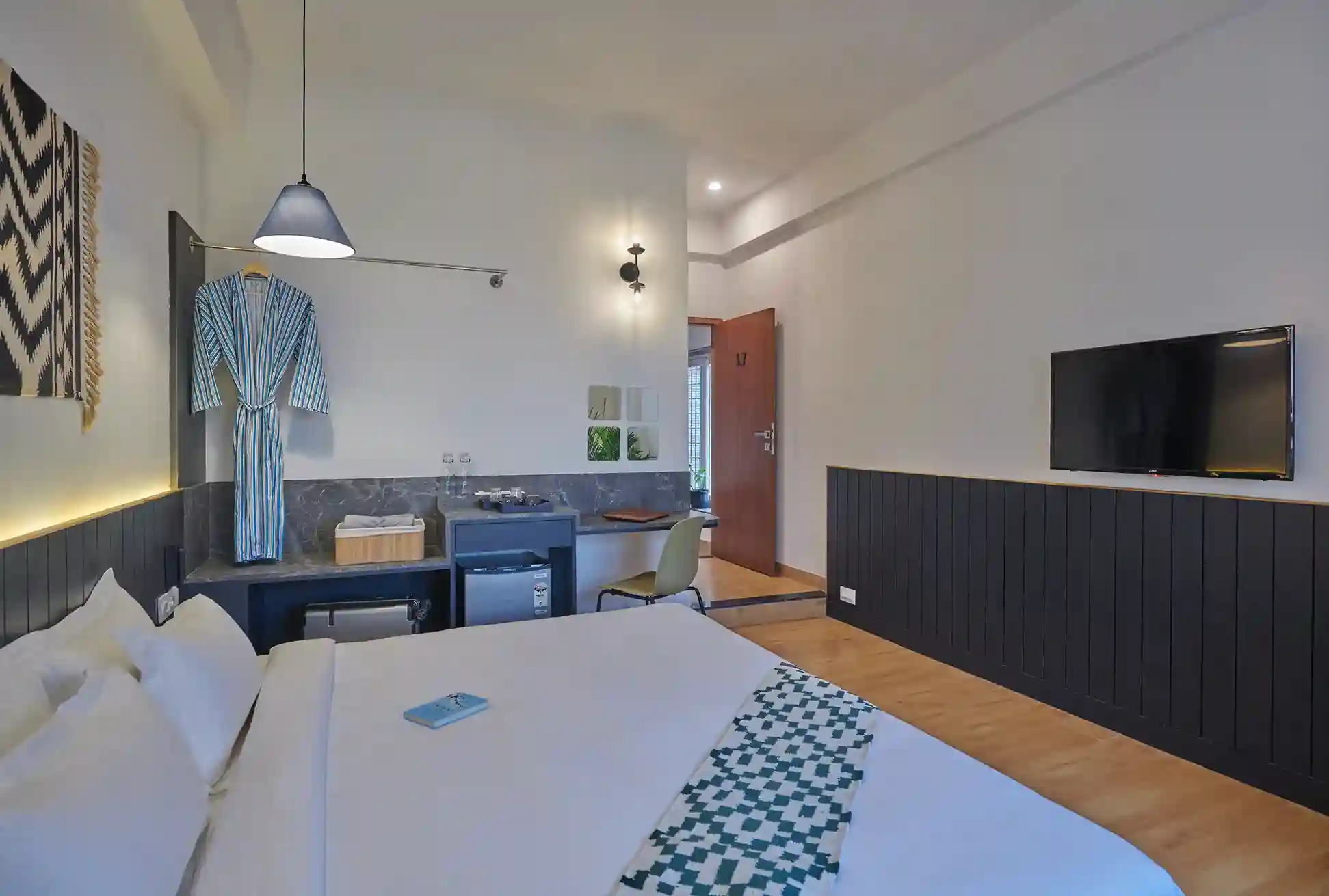 Poshtel VNS by Minimalist Hotels