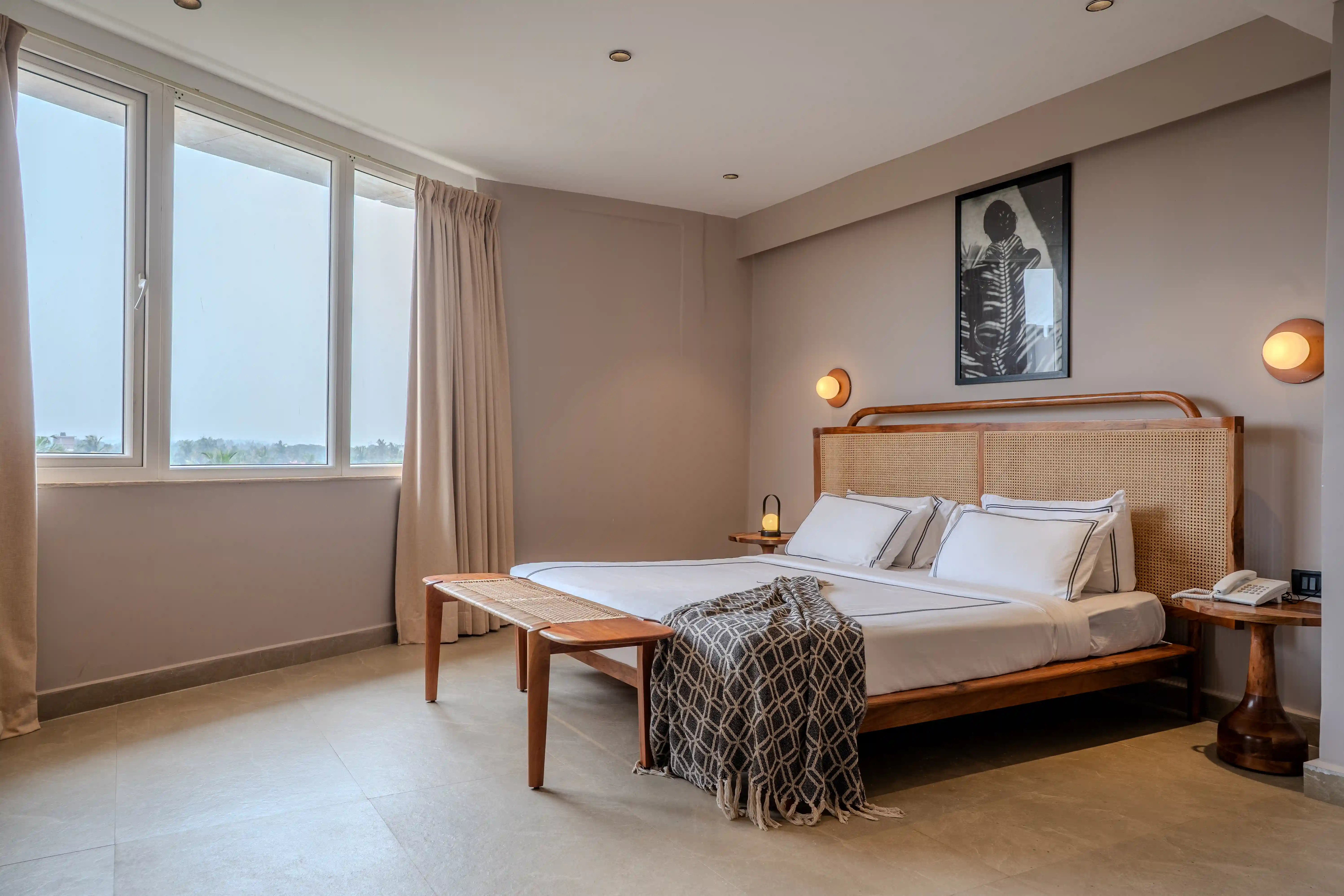 click to zoom Family Suite