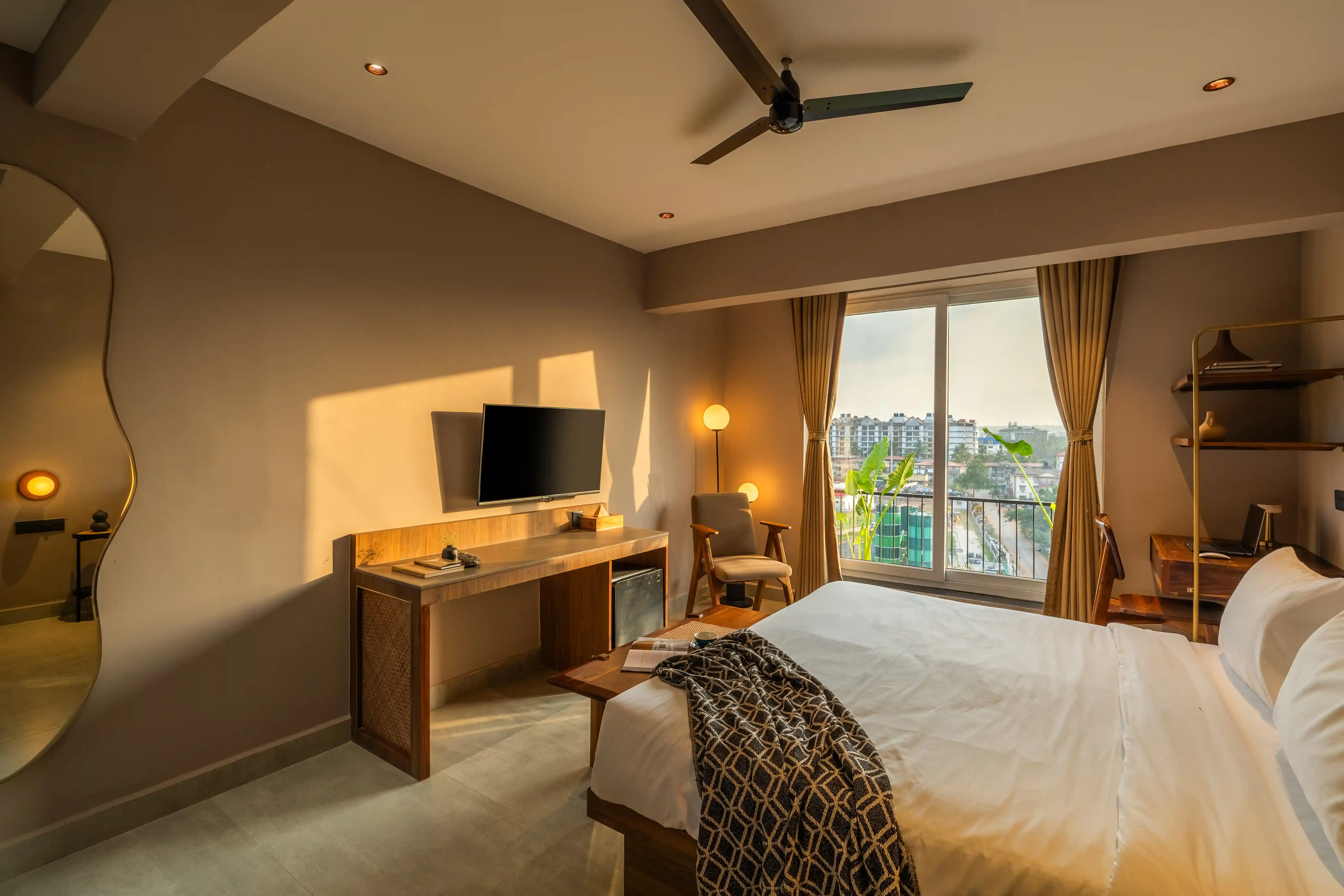 click to zoom Superior King Room