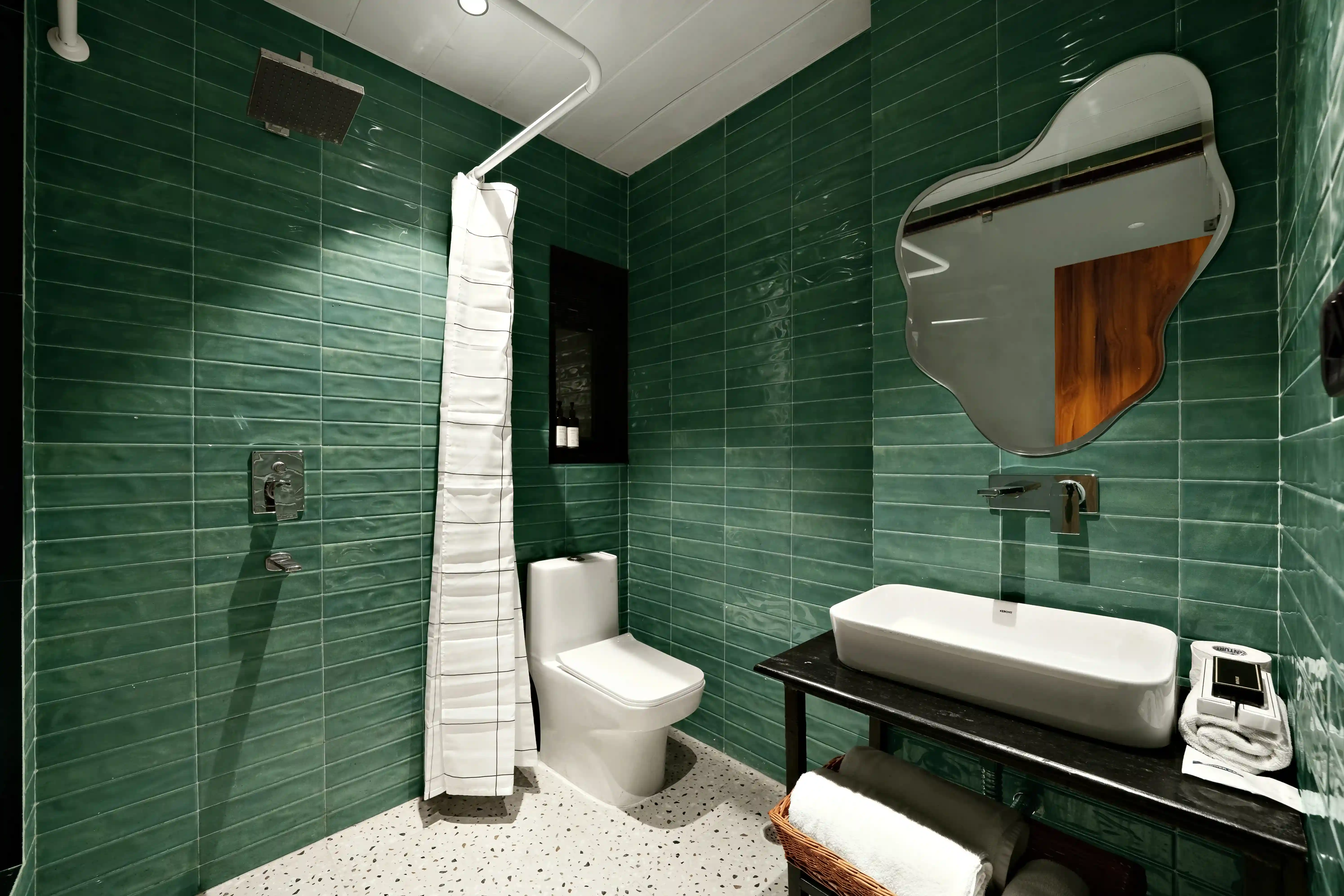 click to zoom King Room