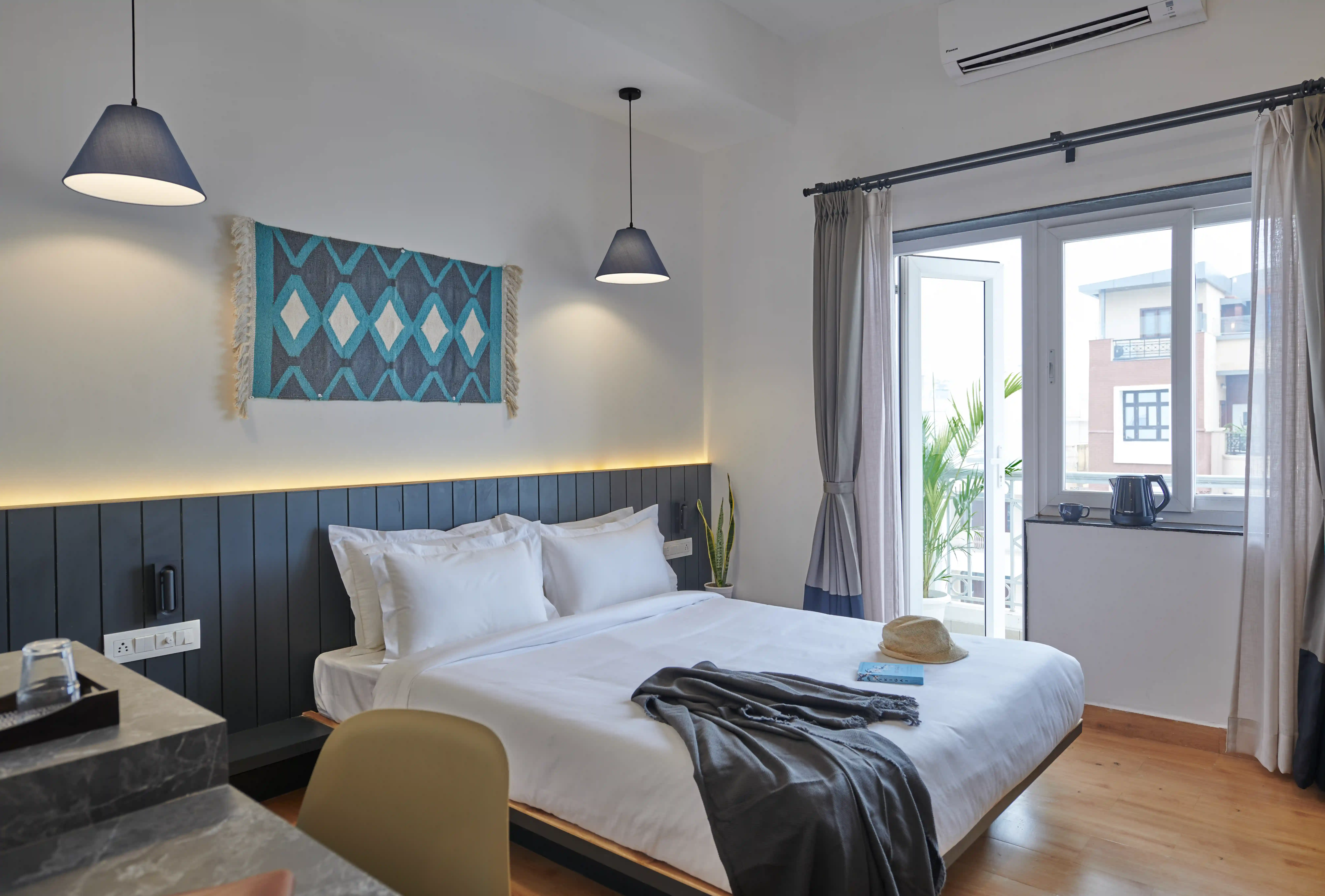 click to zoom Queen Room with Balcony