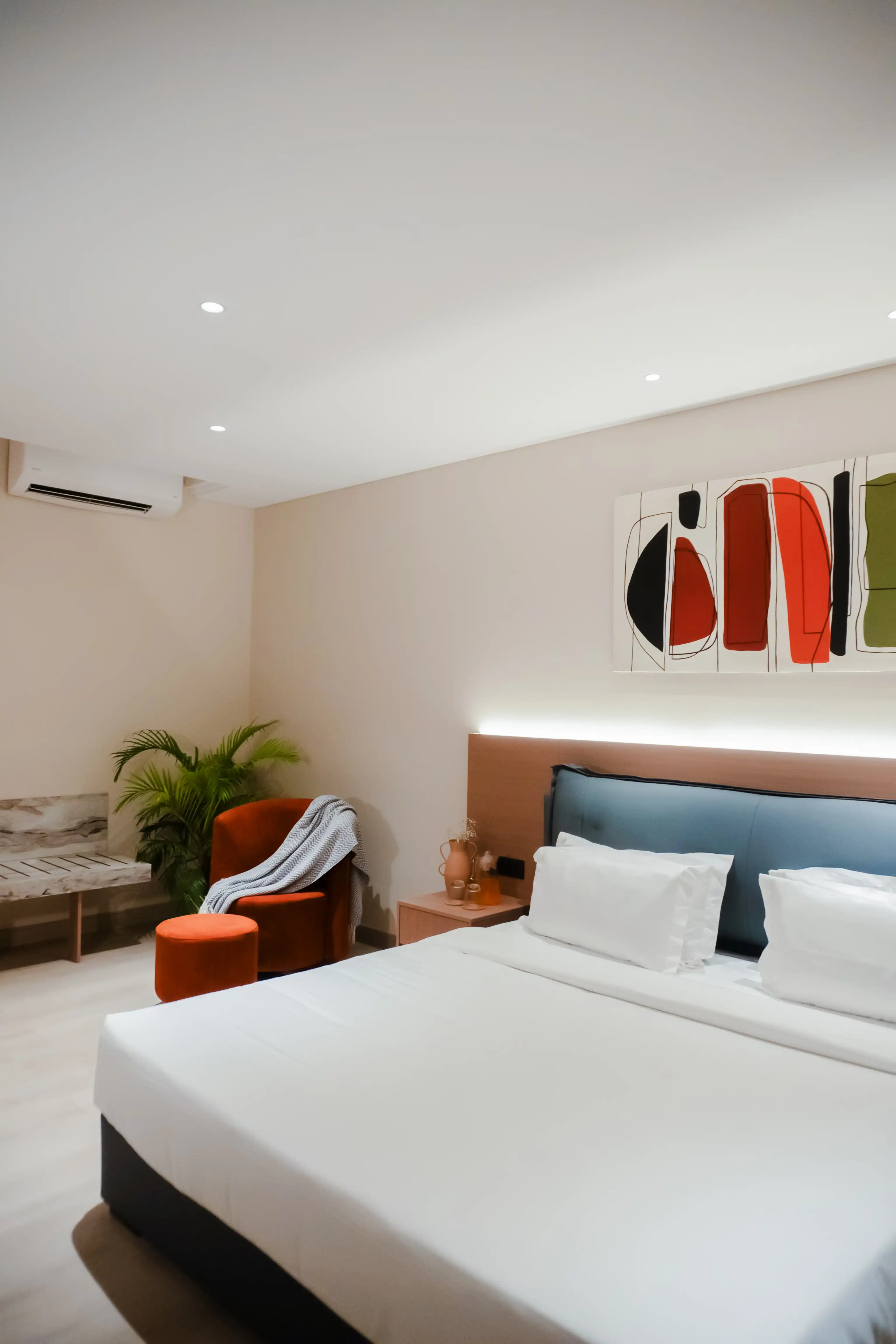 click to zoom Superior King Room