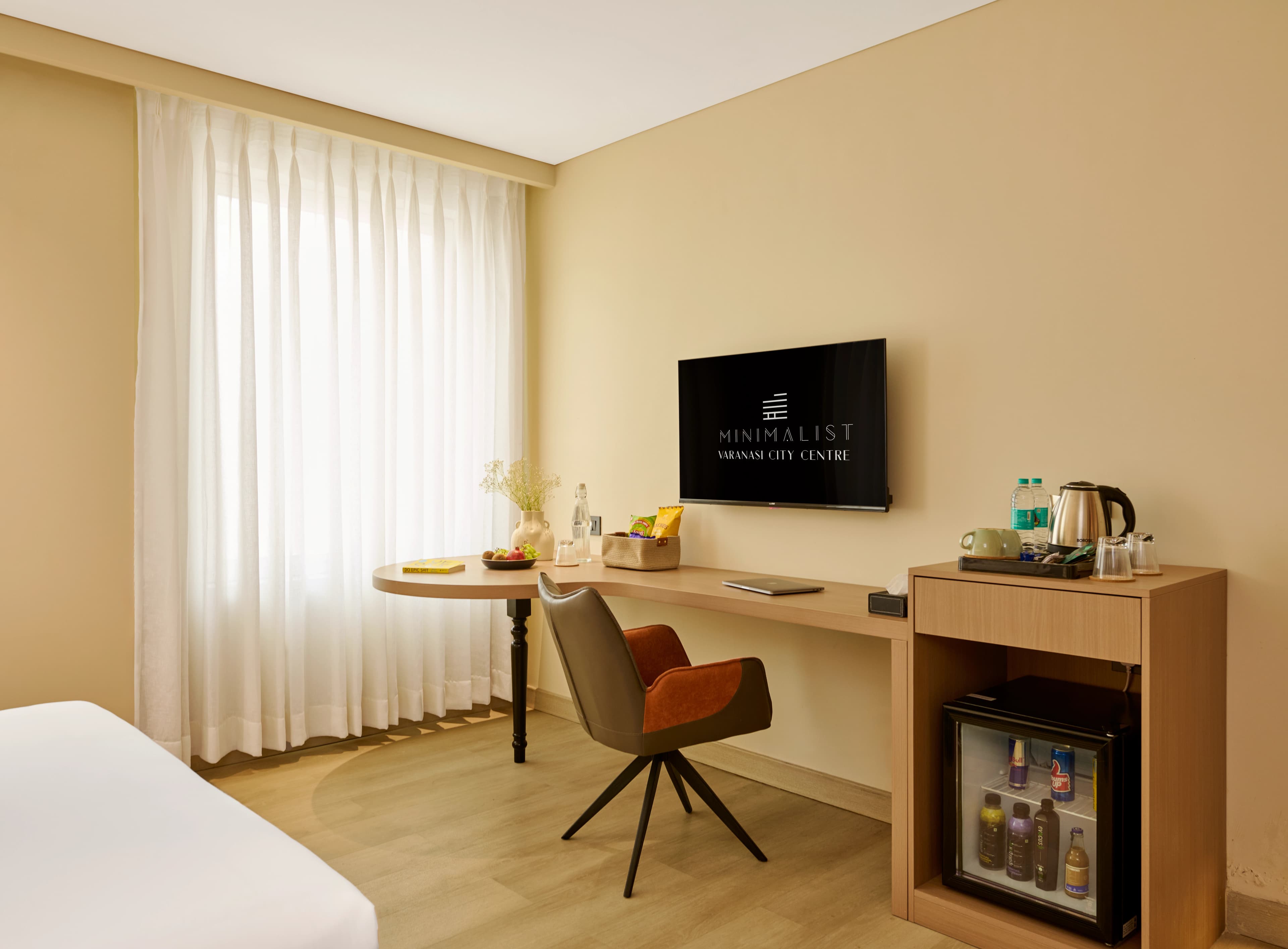 click to zoom Superior Studio