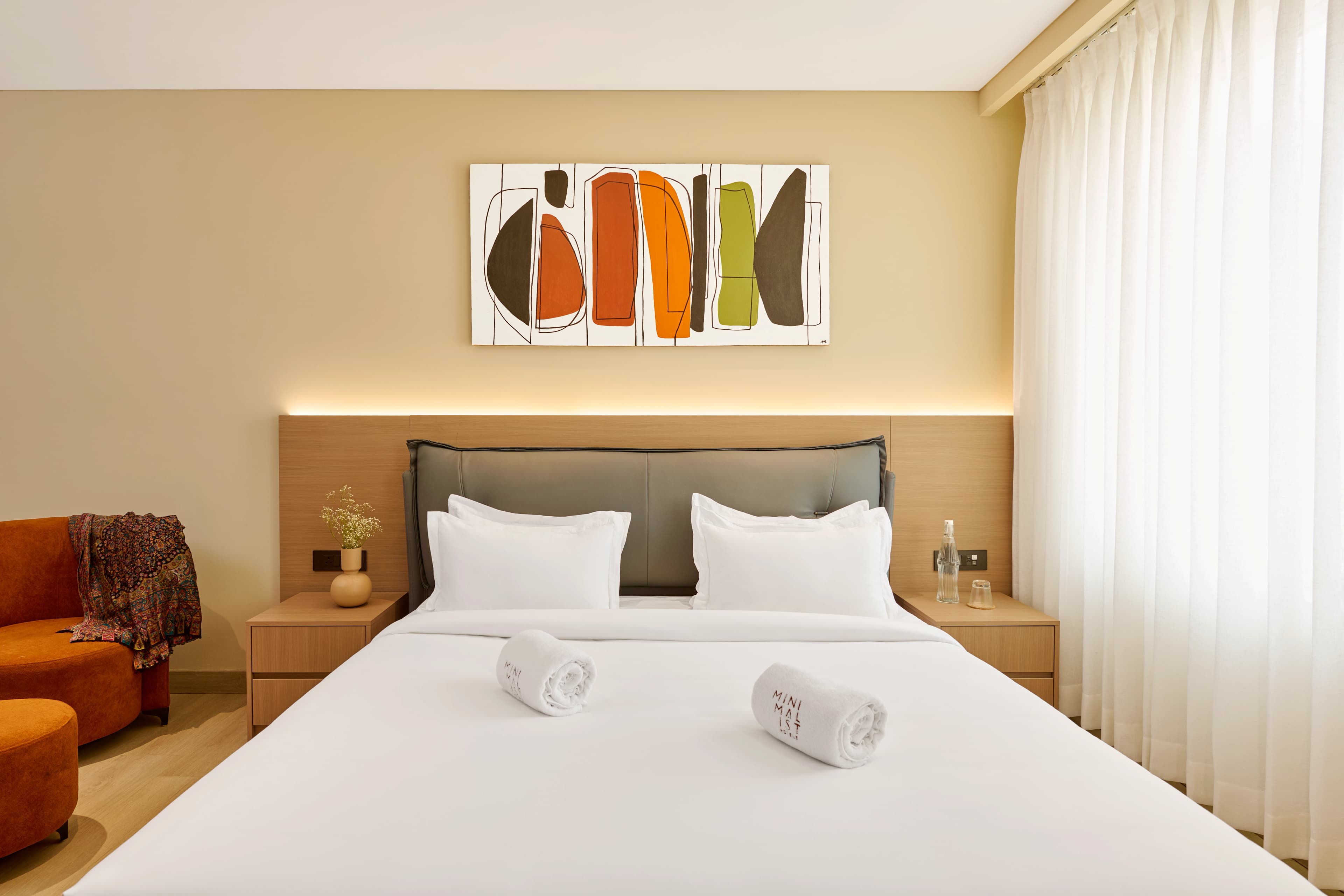 click to zoom Superior Studio