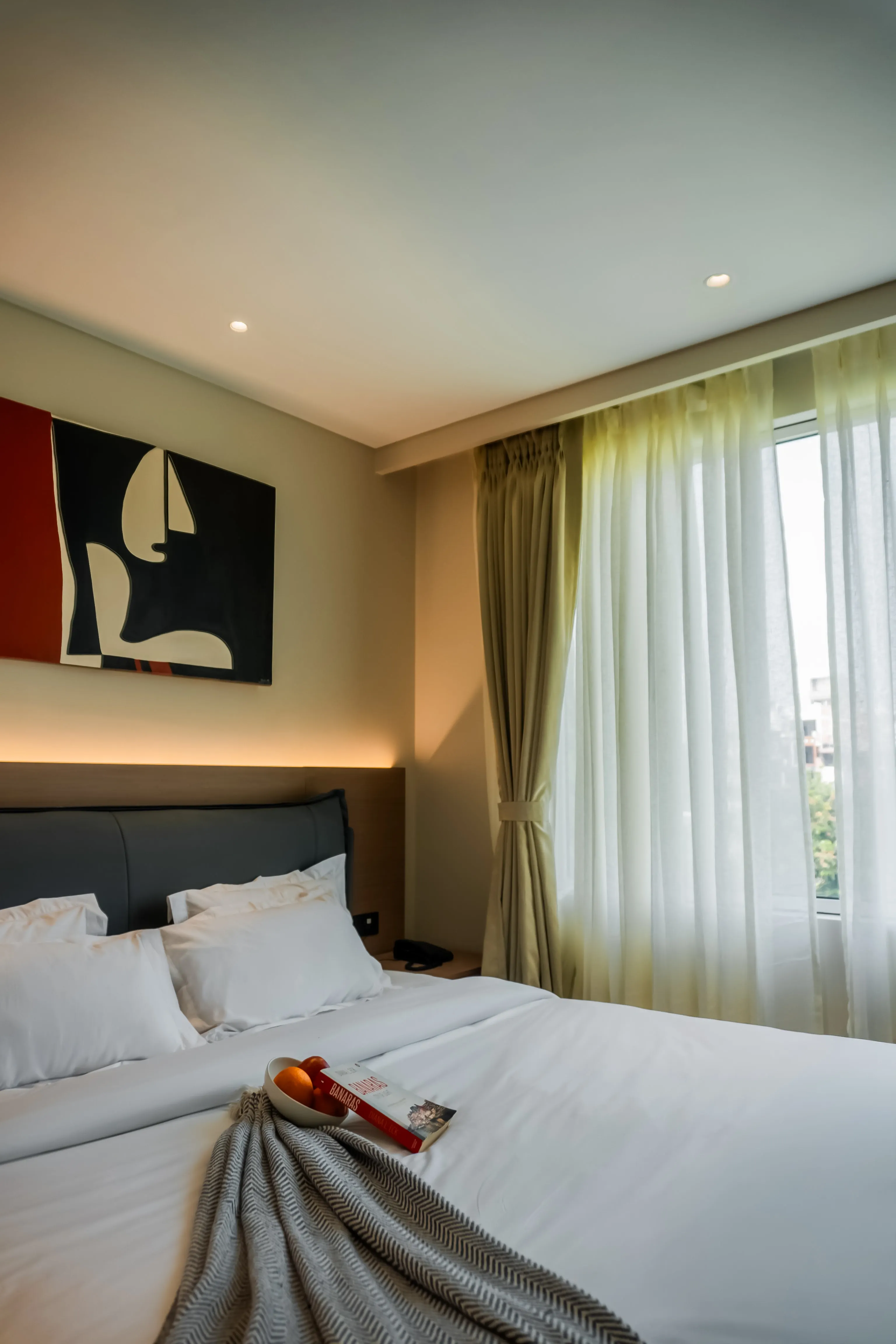 click to zoom King Room