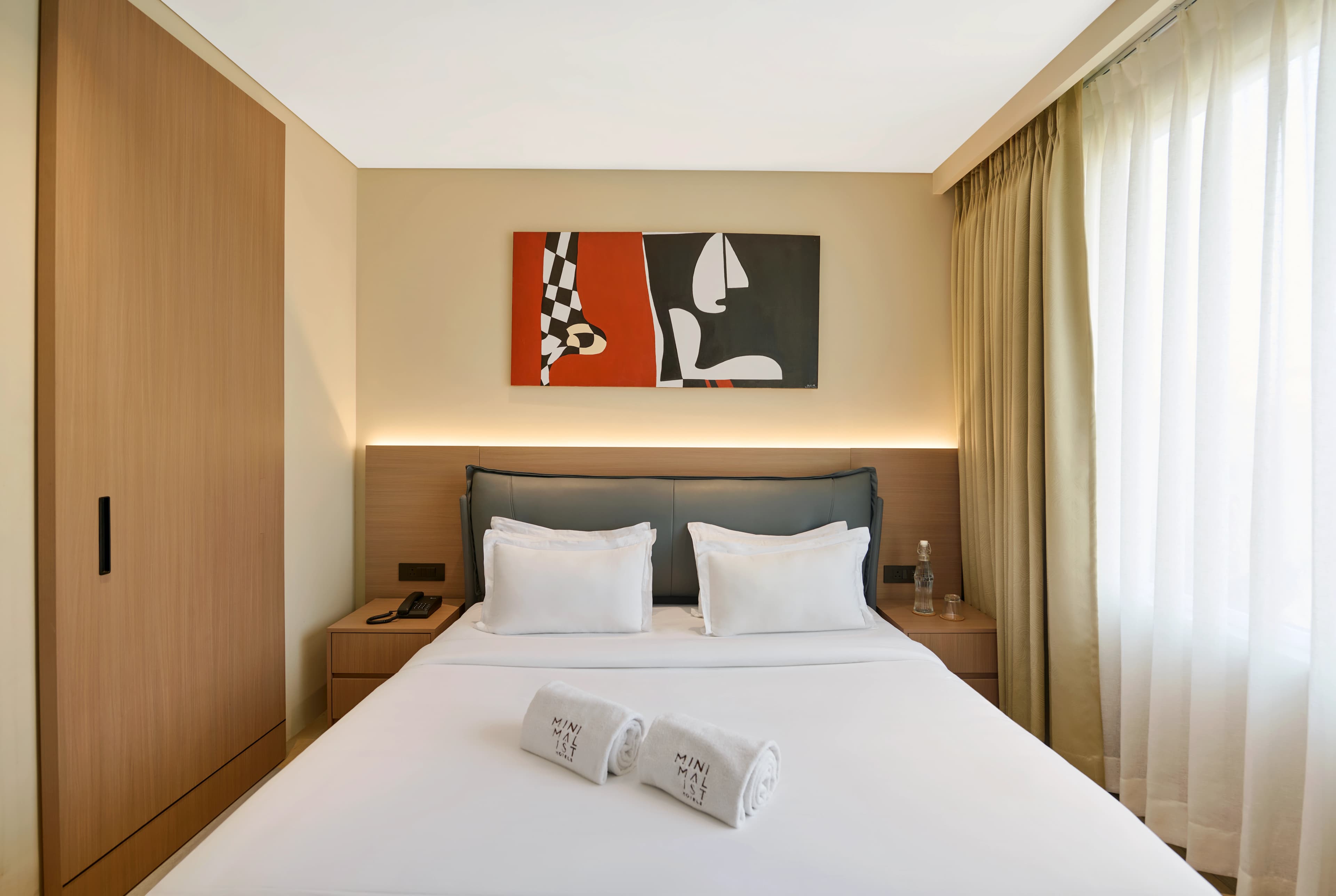 click to zoom Superior king room