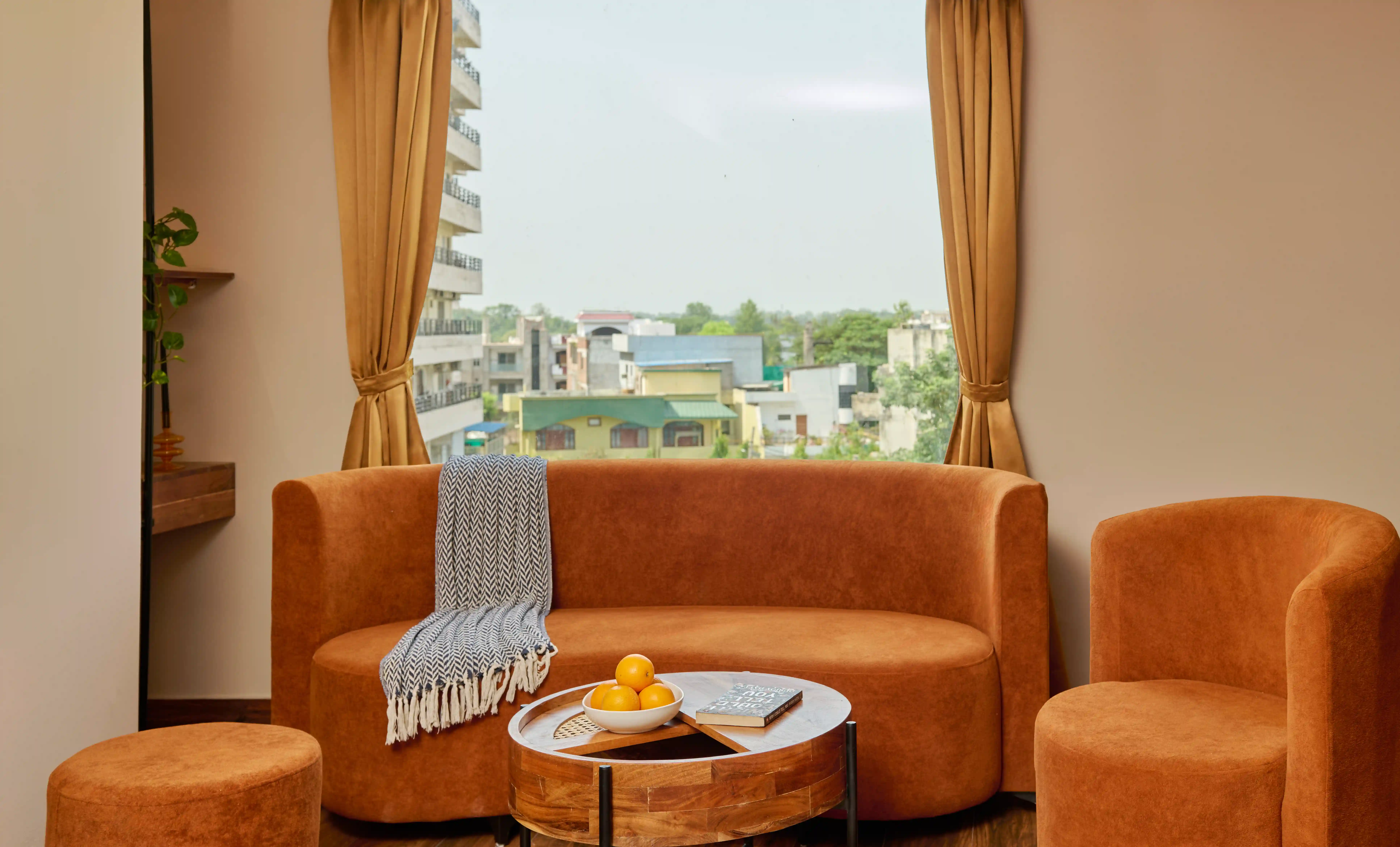 click to zoom Studio